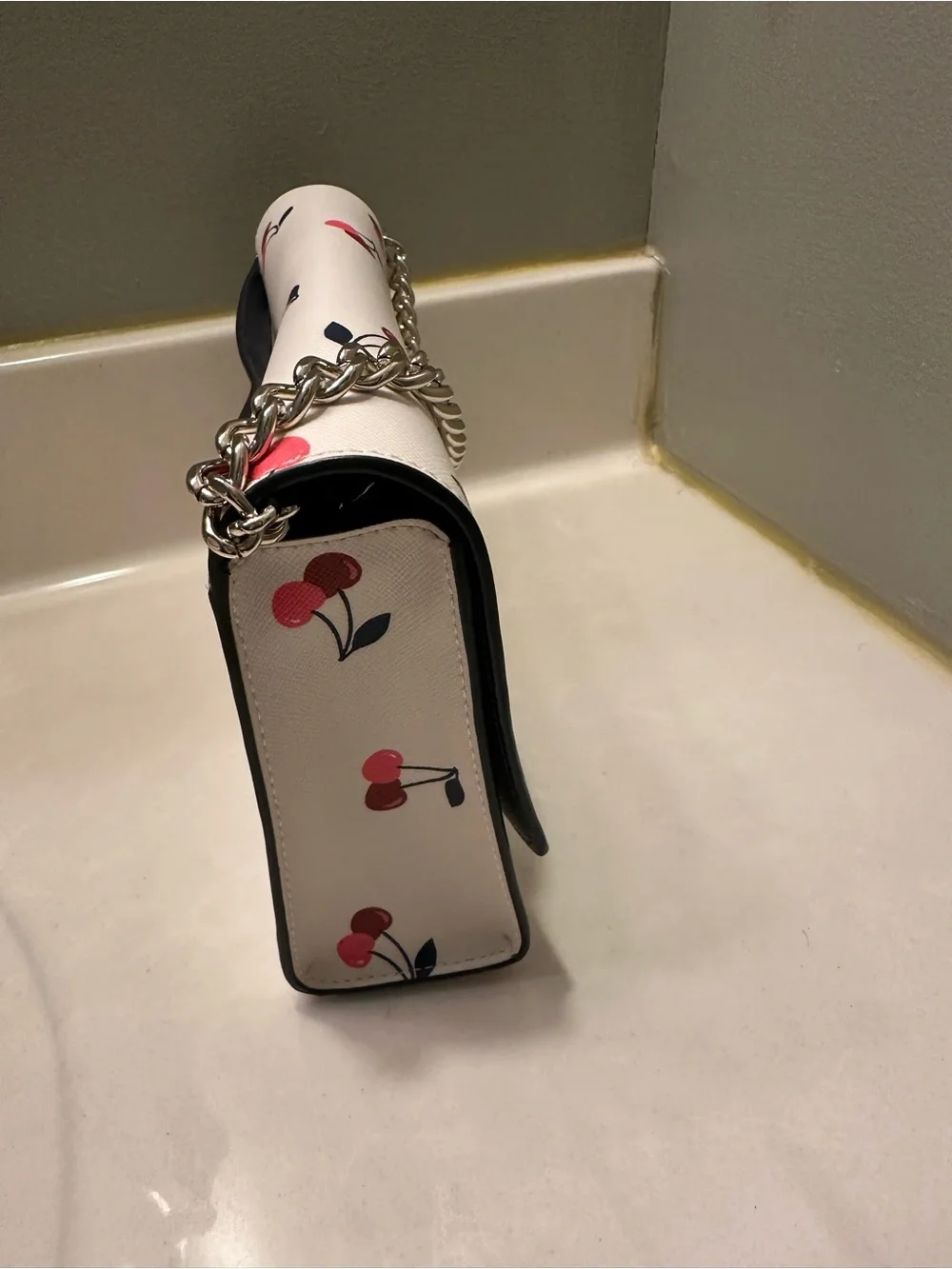 kate spade White Cherry-Print Chain Shoulder Bag